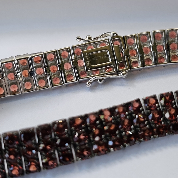 Bangkok Ratnaraj Jewelers Jewelry - Genuine Garnet Tennis Bracelet Sterling Silver & Rhodium 7.5"